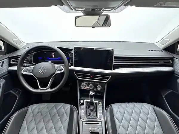 Volkswagen Sagitar 2024