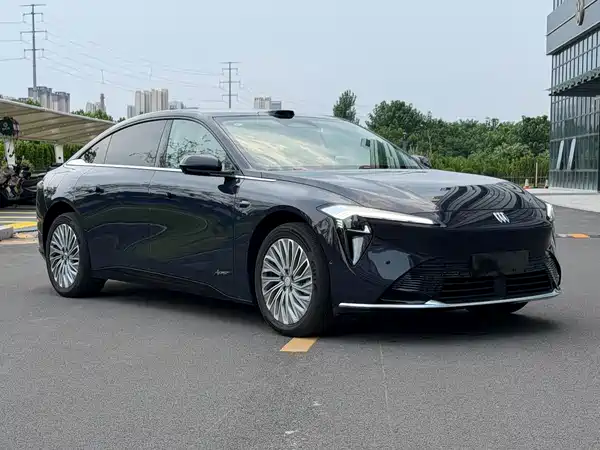 Buick Zhijing L7 2025