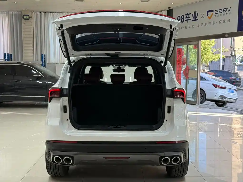 Jetour Jietu X70 PLUS 2024 — фото 24
