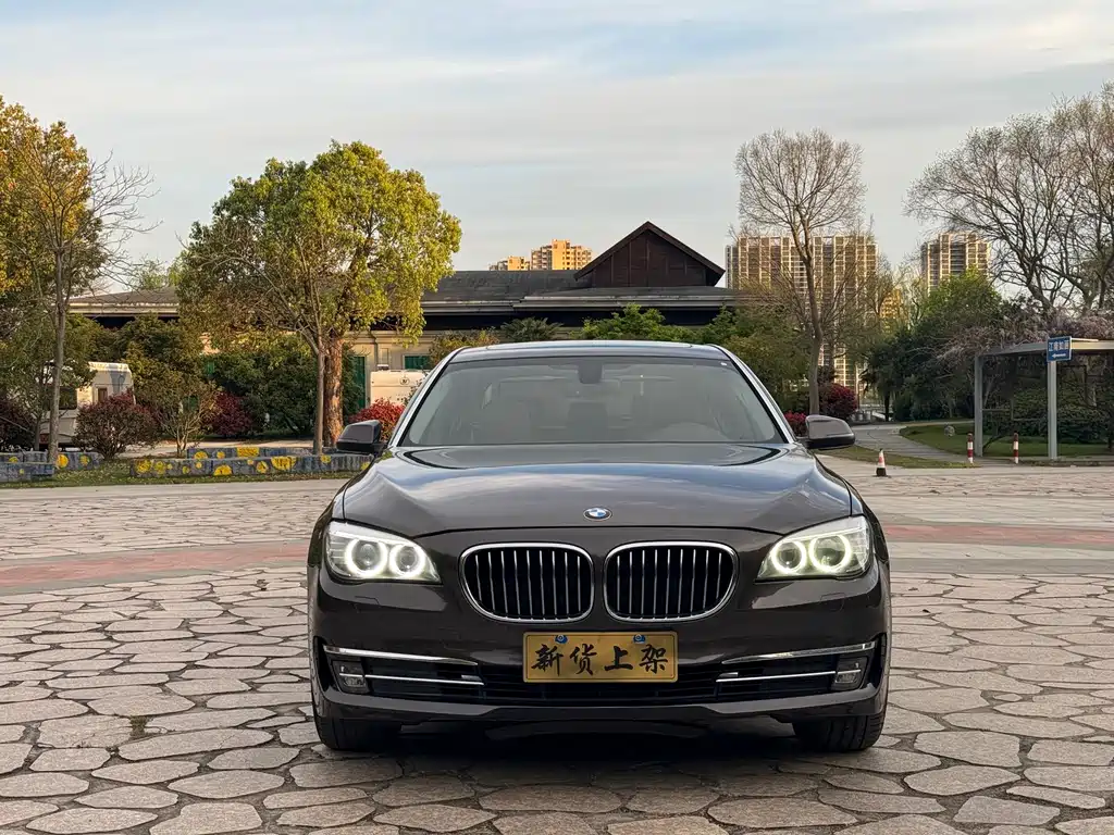 BMW 7 Series 2014 — фото 2