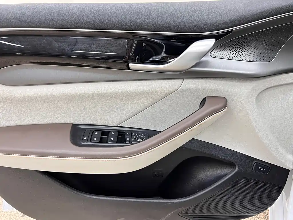 BYD Qin PLUS 2023 — фото 12
