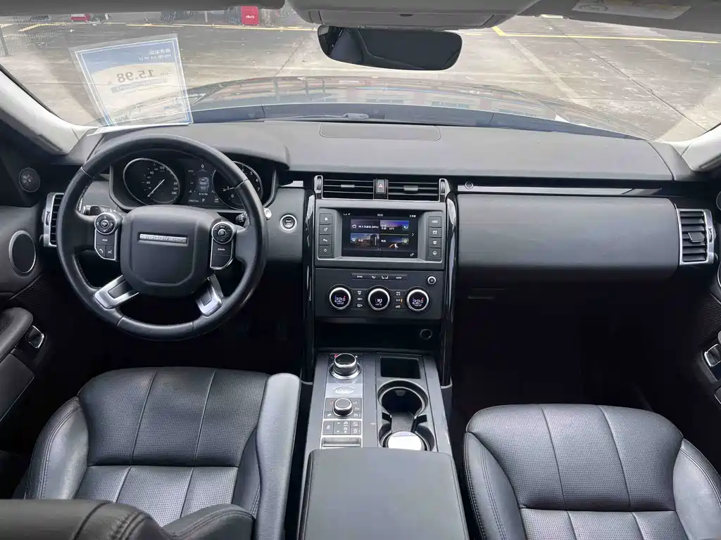 Land Rover Discovery 2018 — фото 15