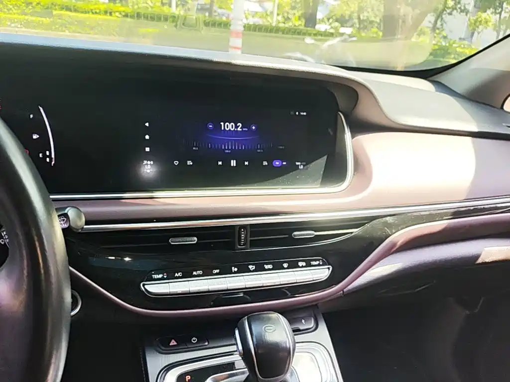 GAC Trumpchi M6 2022 — фото 13
