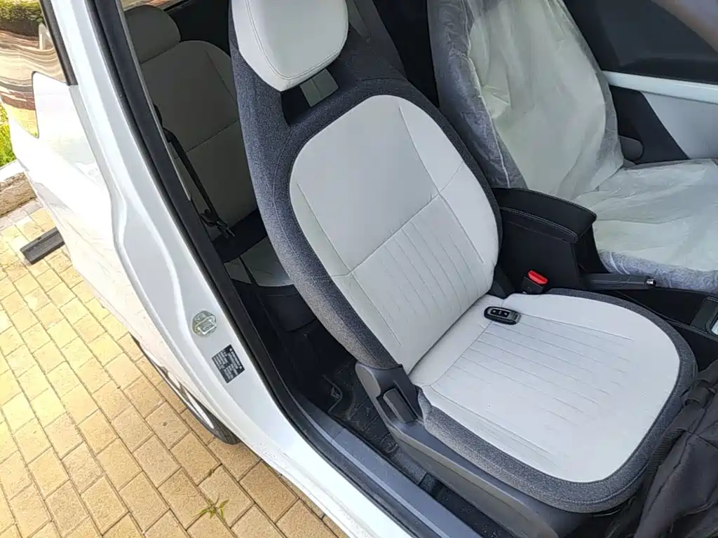 Geely Galaxy Panda 2025 — фото 25
