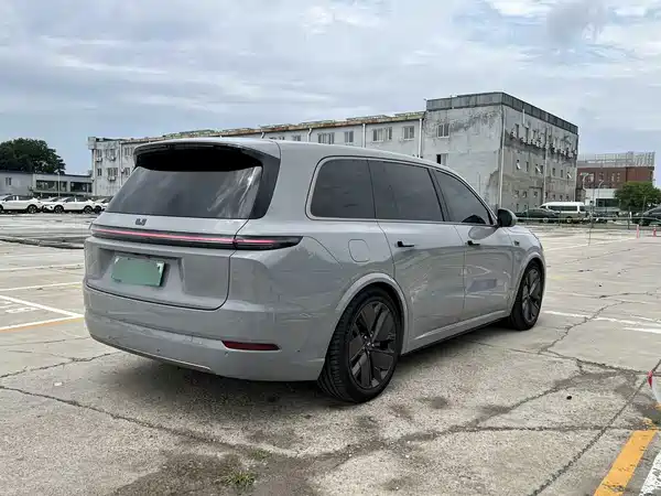 Li Auto L9 2025