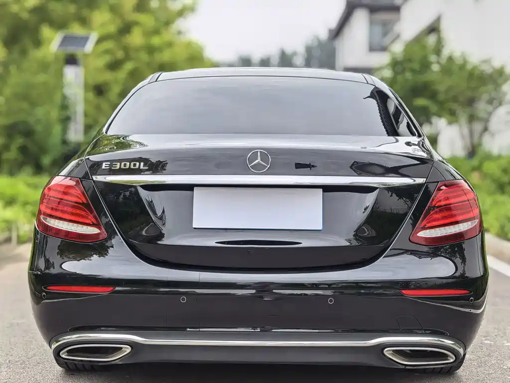 Mercedes-Benz E-Class 2020 — фото 10