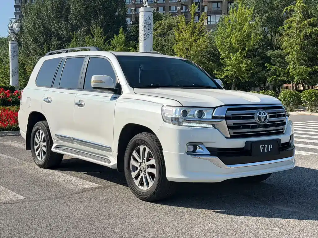 Toyota Land Cruiser 2013 — фото 2