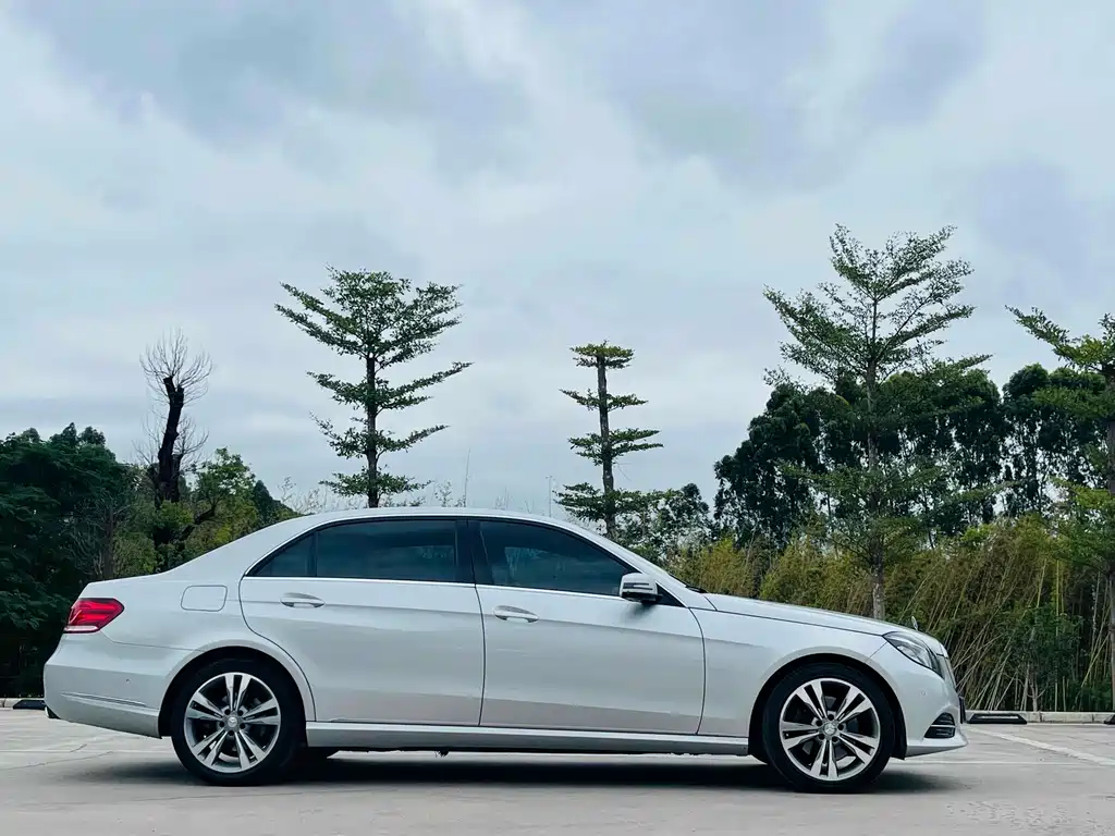 Mercedes-Benz E-Class 2015
