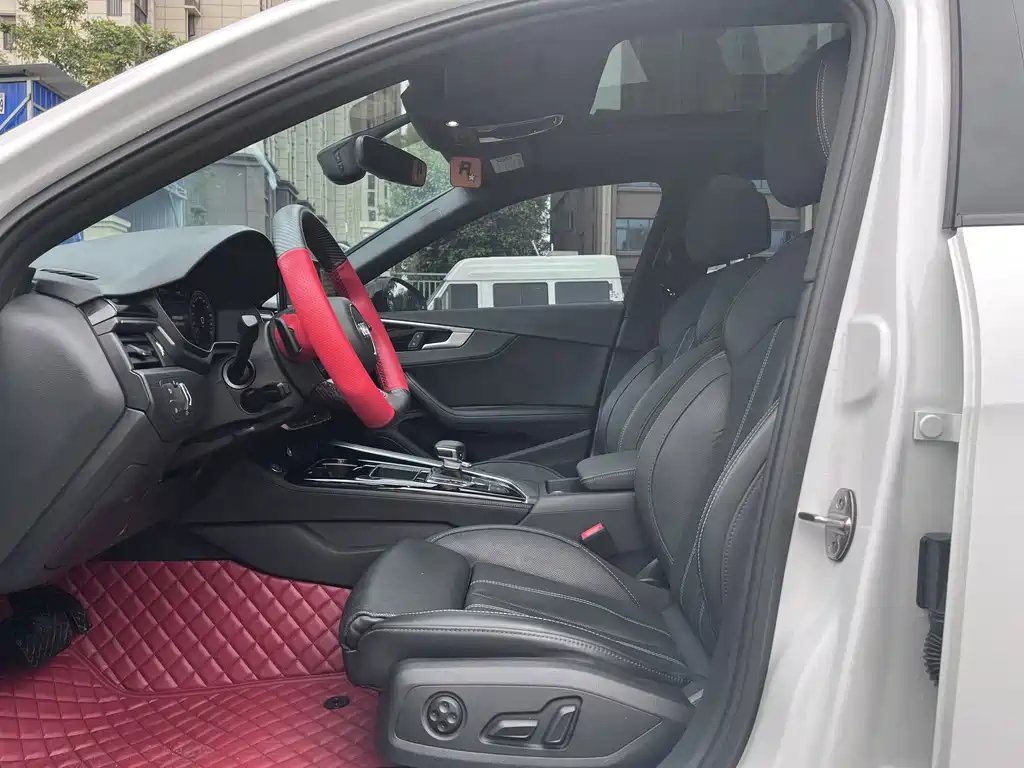 Audi A4L 2023