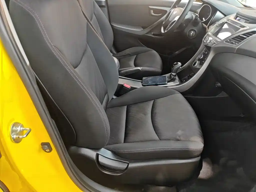 Hyundai Elantra Langdong 2017 — фото 25
