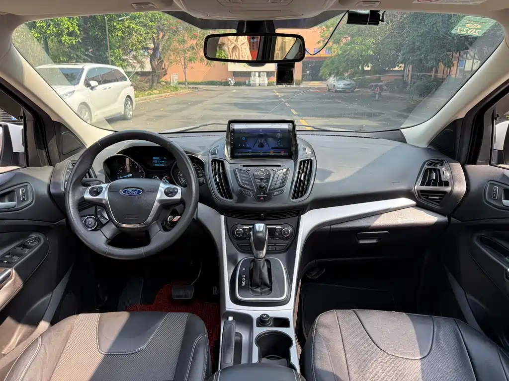 Ford Kuga 2016 — фото 12