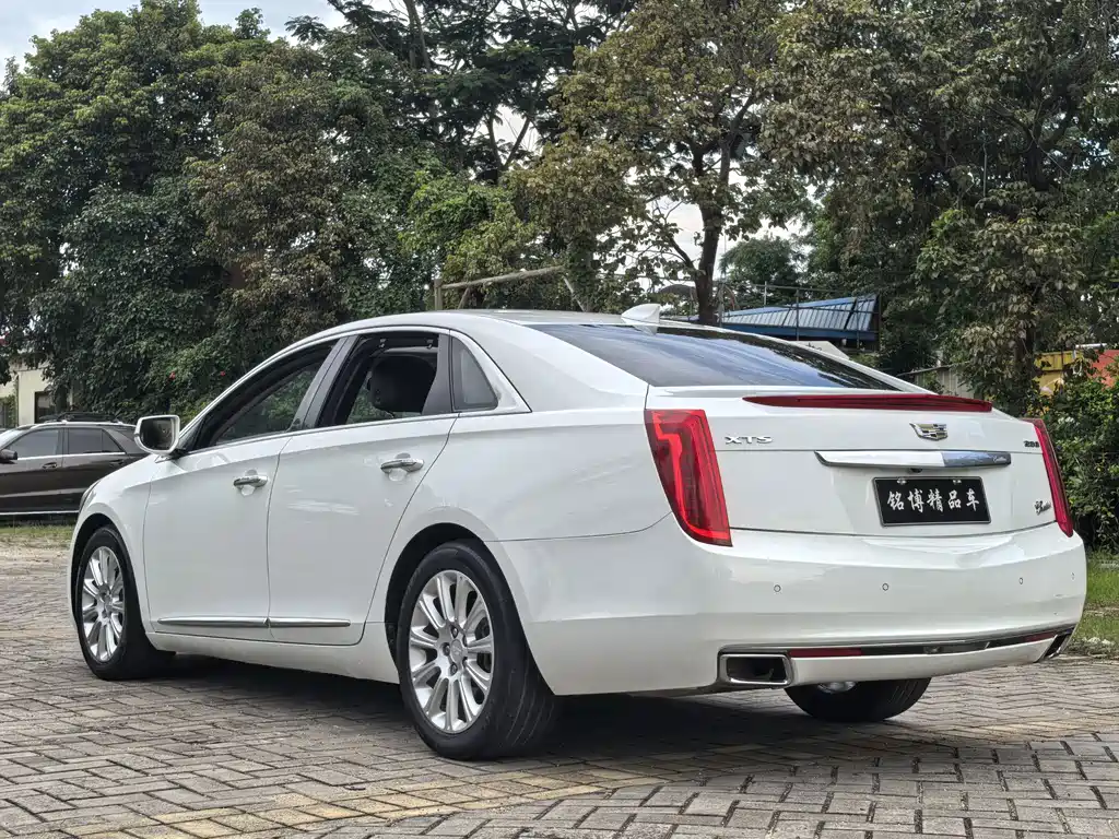 Cadillac XTS 2017 — фото 6