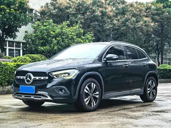 Mercedes-Benz GLA 2021