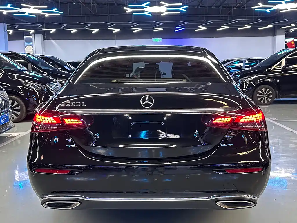 Mercedes-Benz E-Class 2021 — фото 21