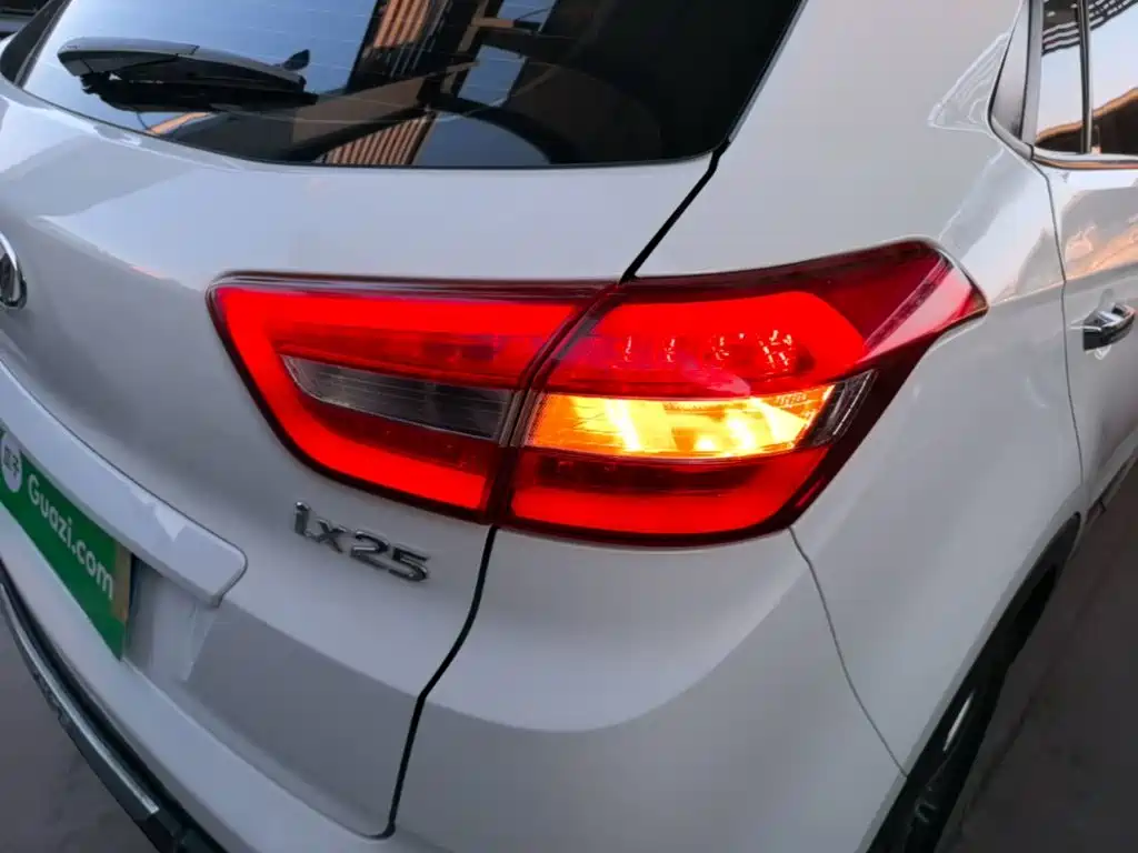 Hyundai ix25 2016 — фото 8