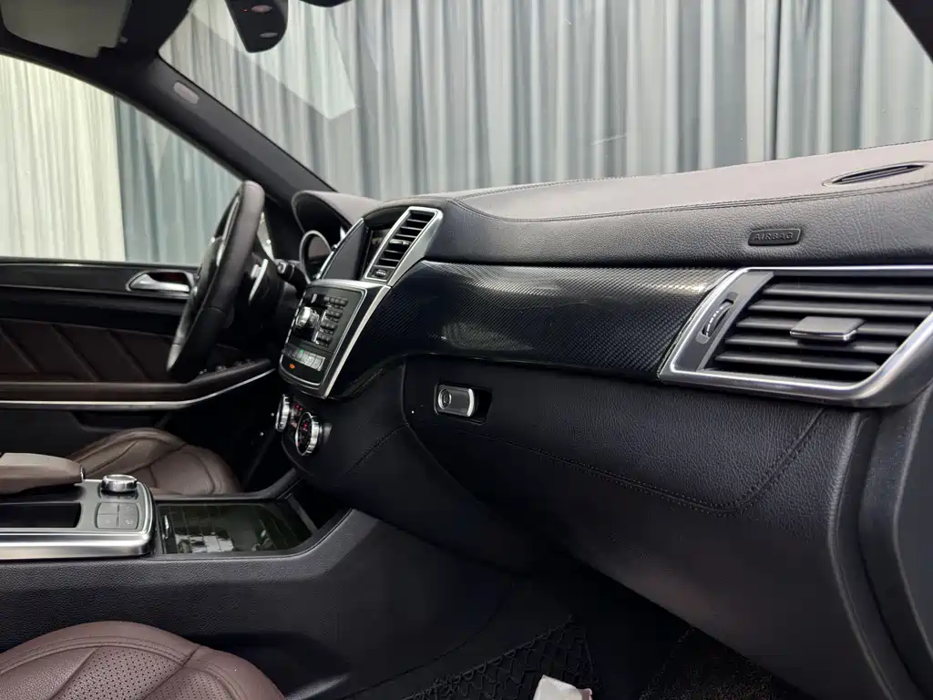 Mercedes-Benz GL-Class AMG 2016 — фото 14
