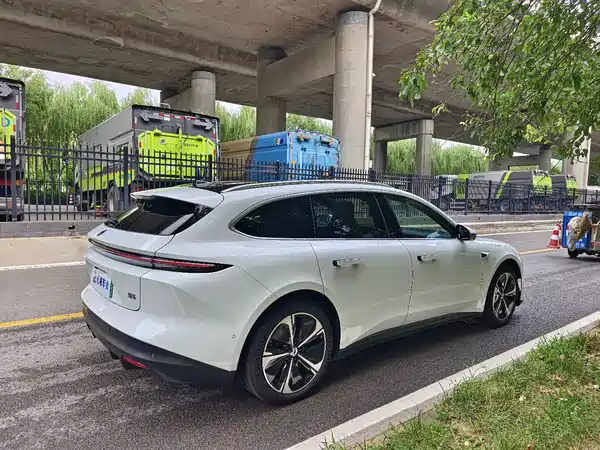 NIO ET5T 2025