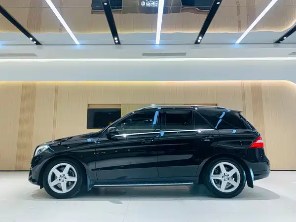 Mercedes-Benz M-Class 2014