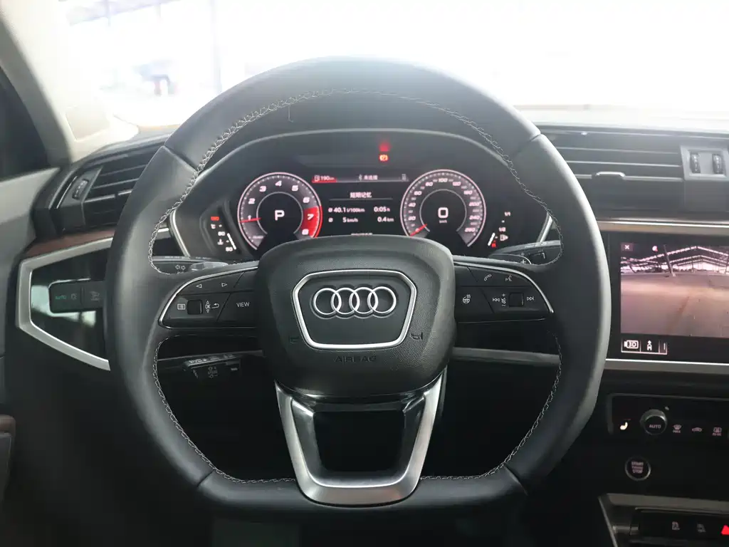 Audi Q3 2022 — фото 9