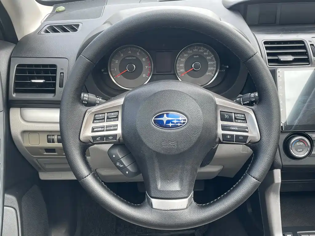 Subaru Forester 2013 — фото 13