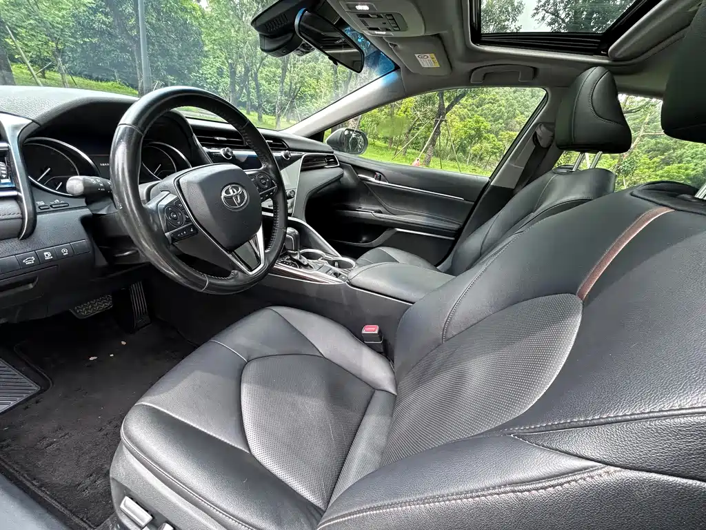 Toyota Camry 2020 — фото 4
