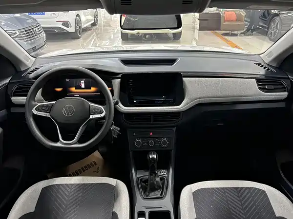 Volkswagen Tharu 2025