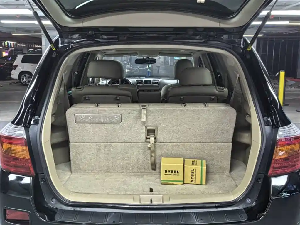 Toyota Highlander 2011 — фото 13
