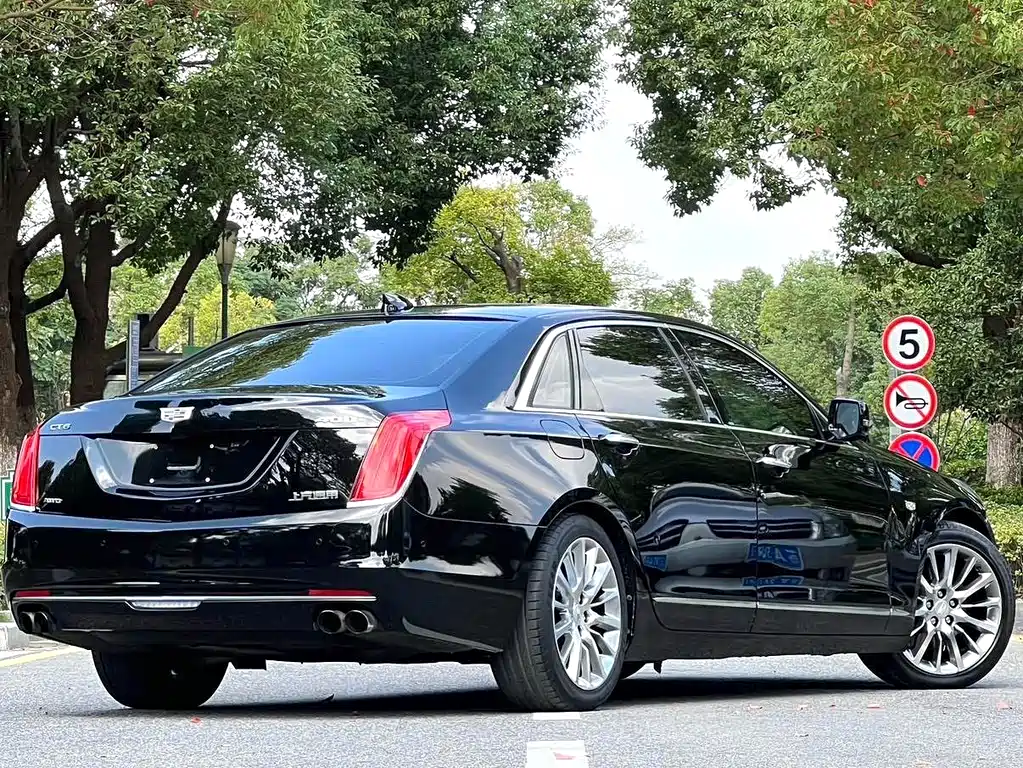 Cadillac CT6 2017 — фото 2