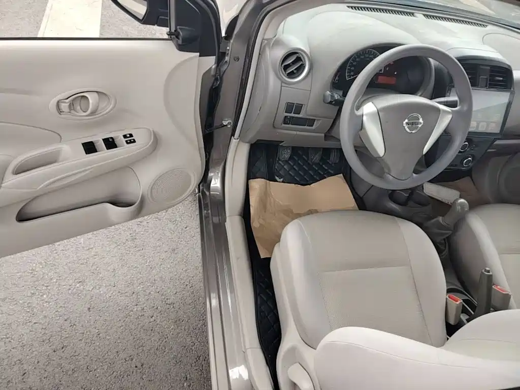 Nissan Sunny 2017 — фото 16