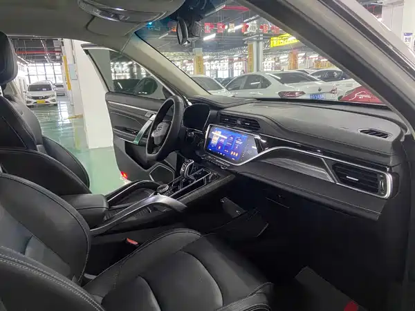 Geely Boyue 2020