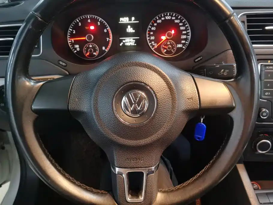 Volkswagen Sagitar 2015 — фото 15