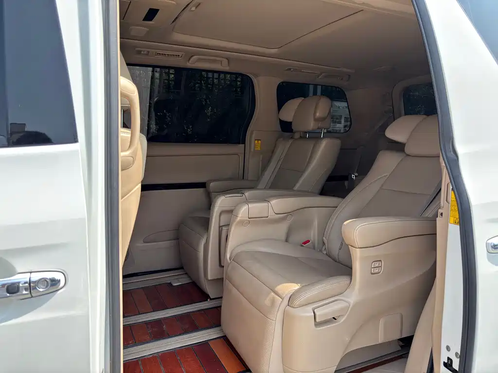 Toyota Alphard 2014 — фото 6