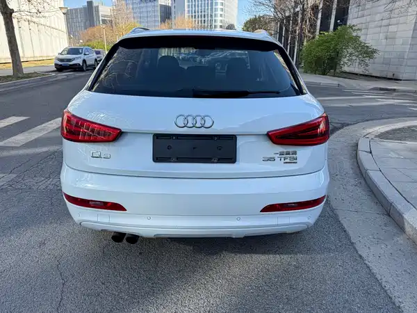 Audi Q3 2015
