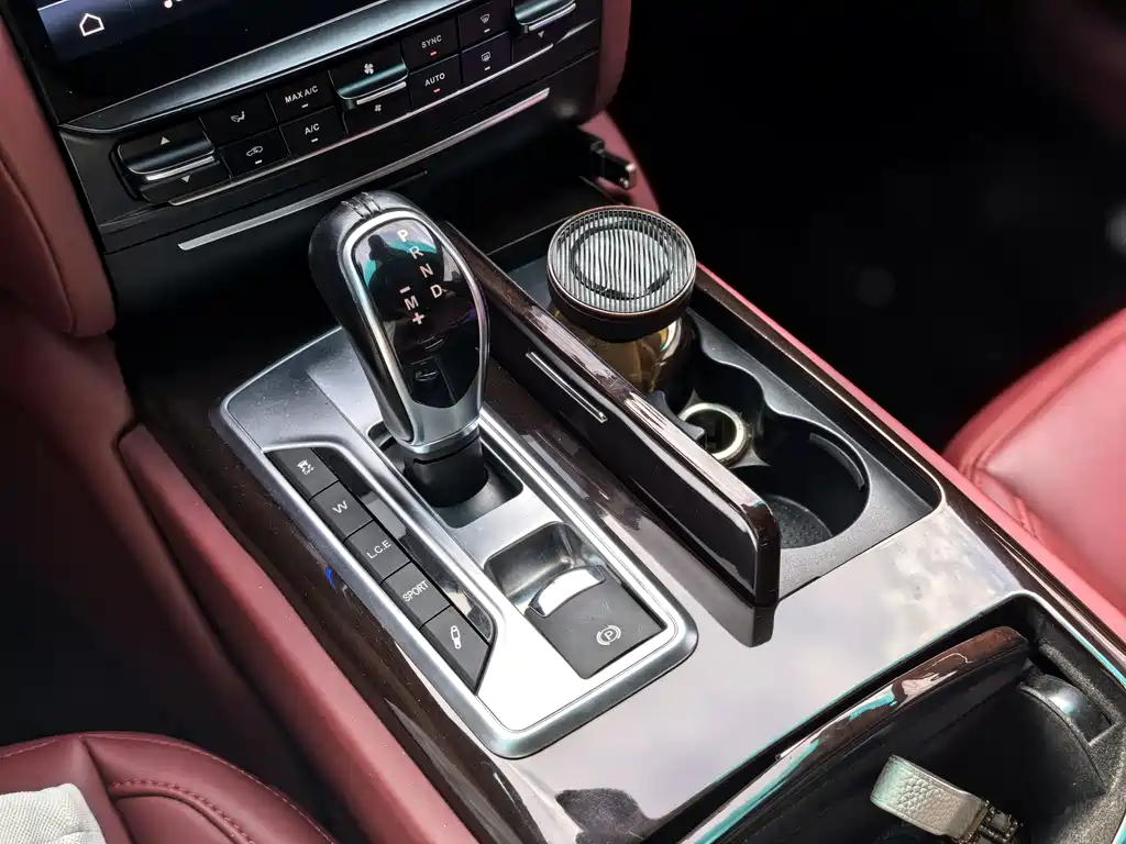 Maserati Quattroporte 2014 — фото 13