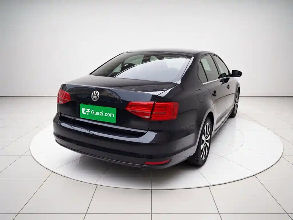 Volkswagen Sagitar 2018
