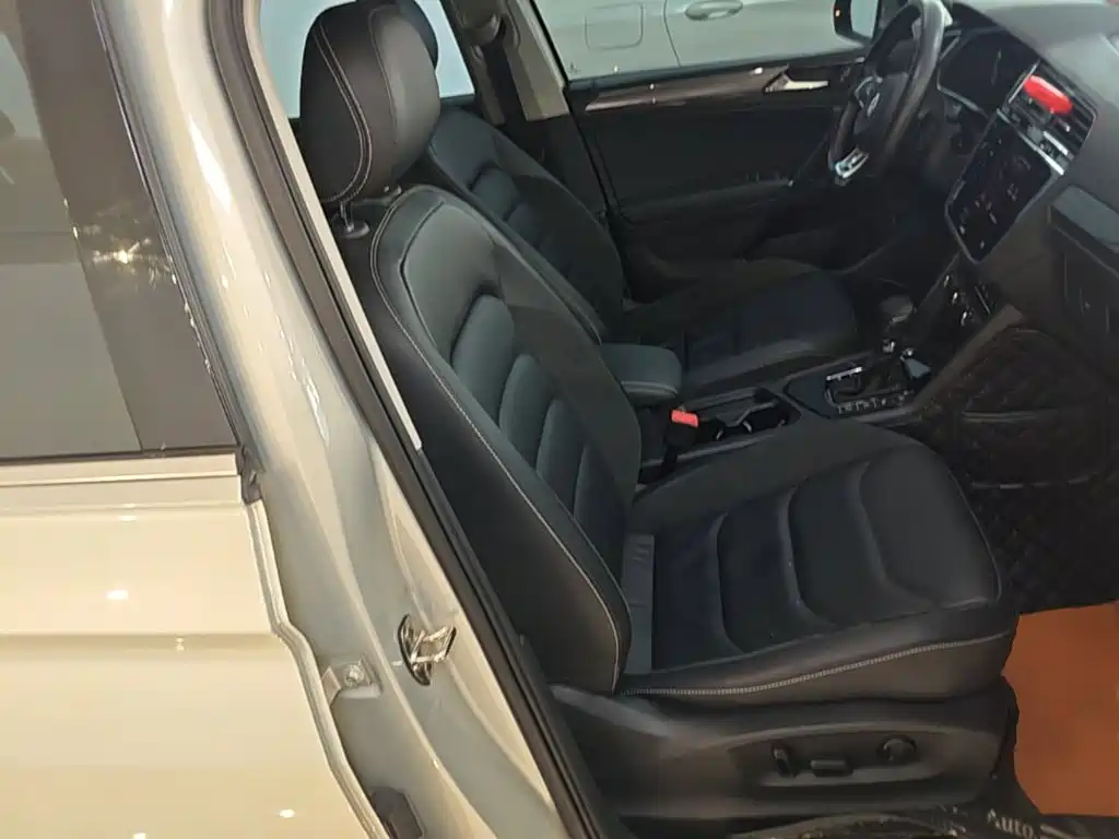 Volkswagen Tiguan L 2021 — фото 25