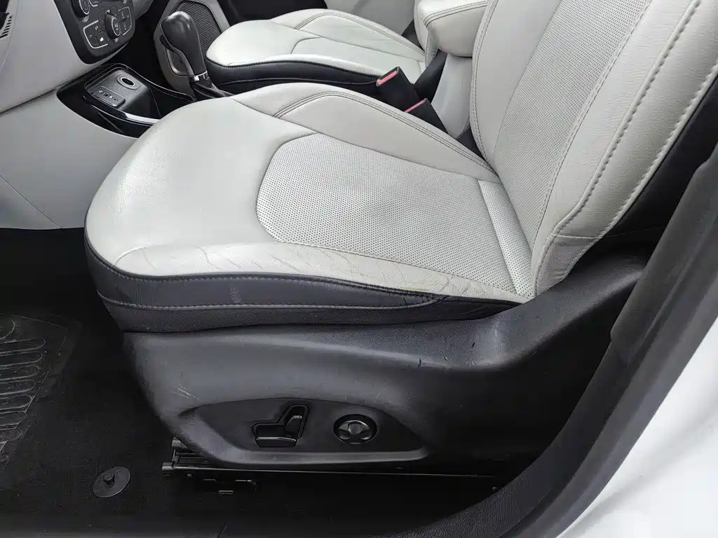 Jeep Compass 2019 — фото 20