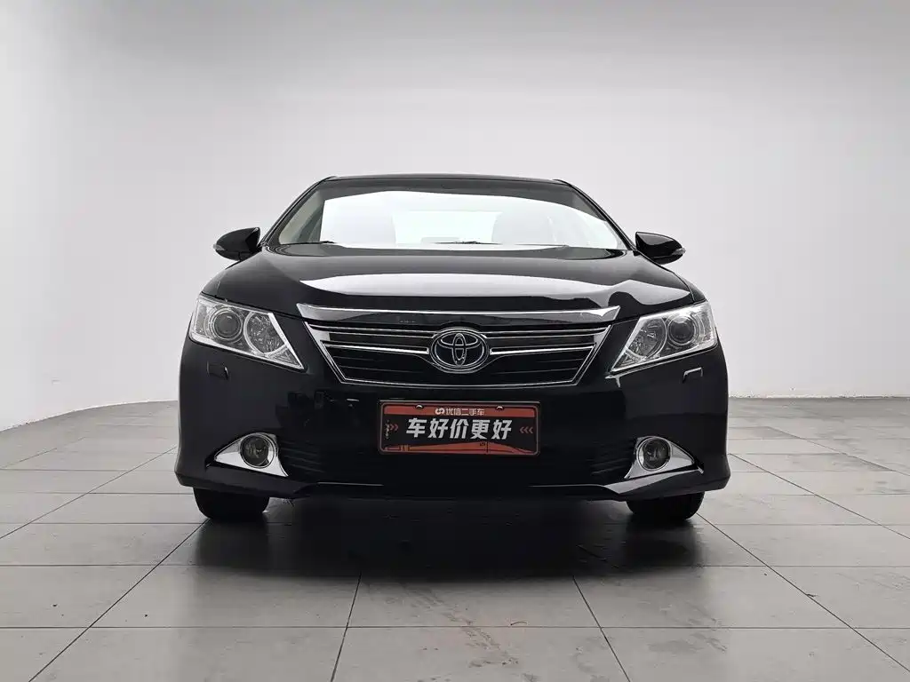 Toyota Camry 2015 — фото 3