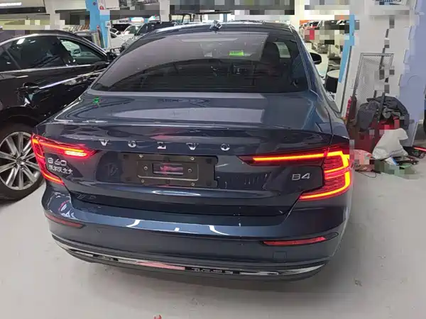 Volvo S60 2024