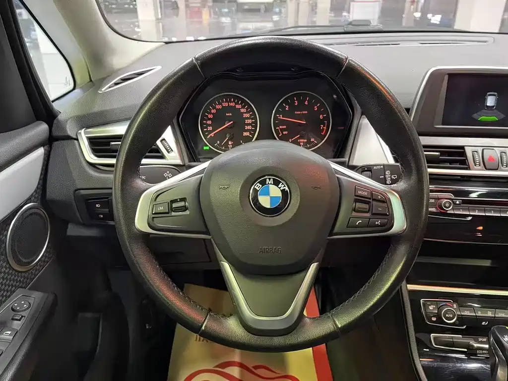 BMW 2 Series Active Tourer 2018 — фото 8