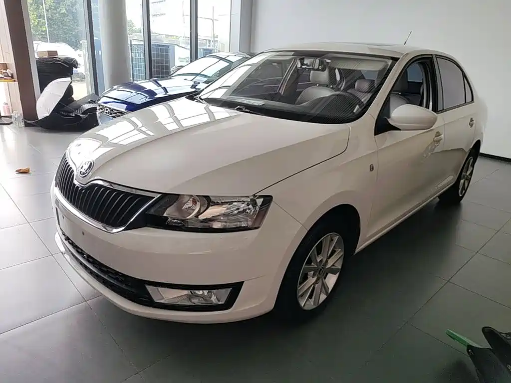 Skoda Rapid 2017 — фото 2