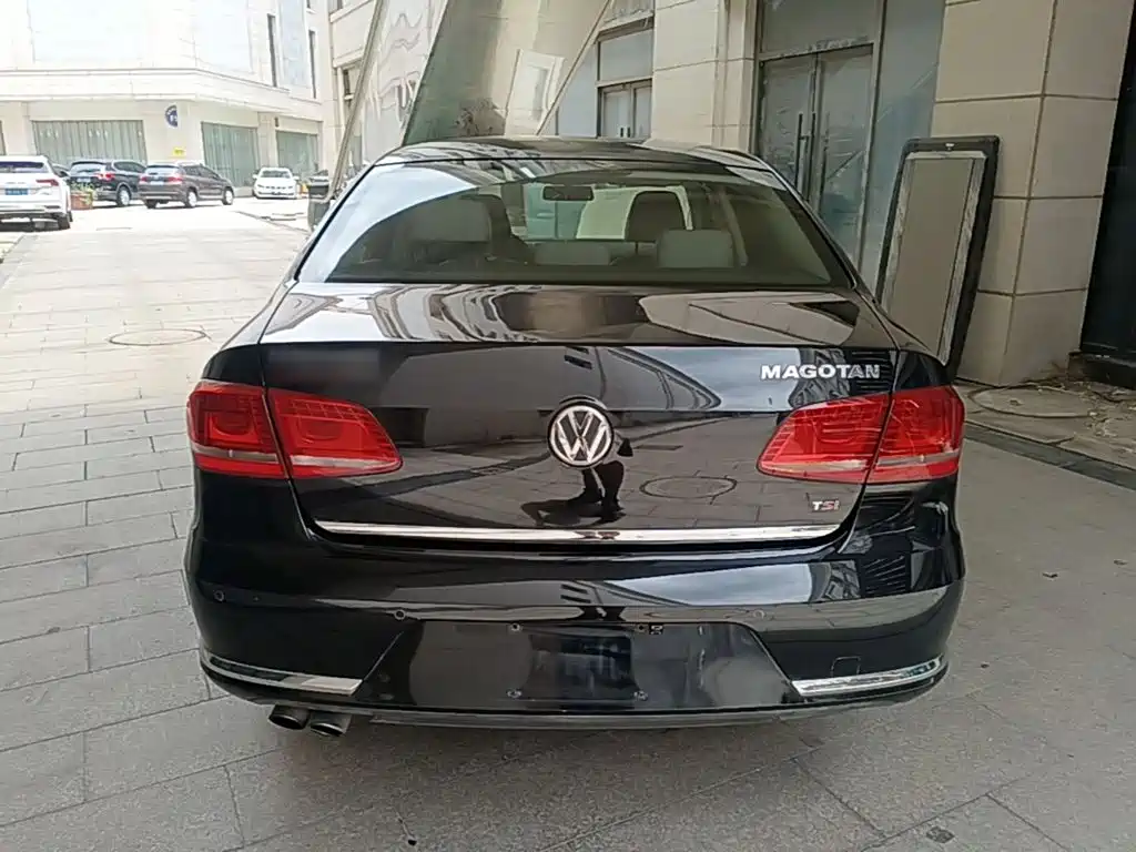 Volkswagen Magotan 2015