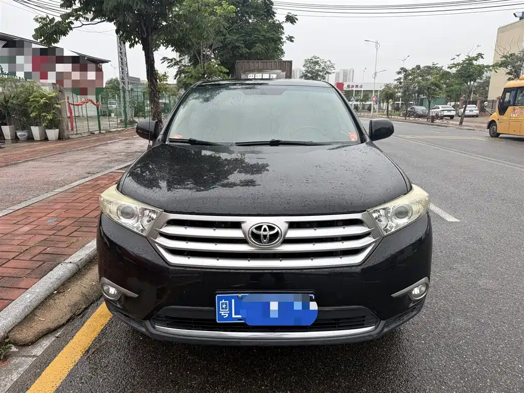 Toyota Highlander 2013 — фото 2