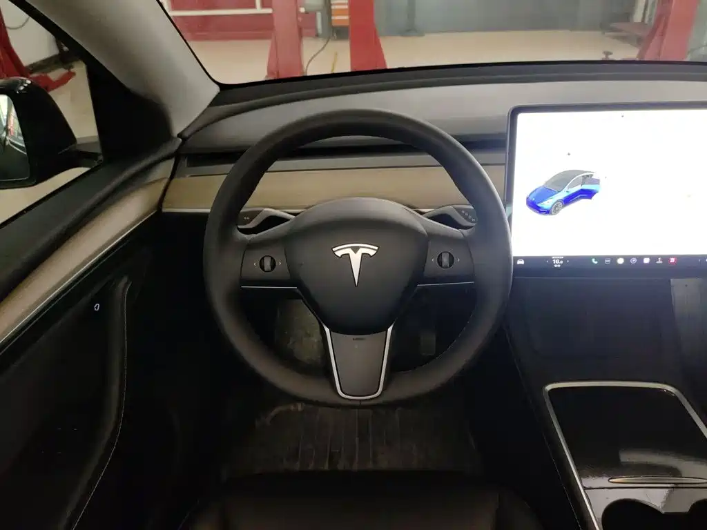 Tesla Model Y 2021 — фото 8