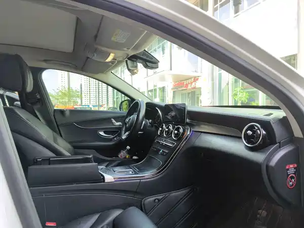 Mercedes-Benz C-Class 2021