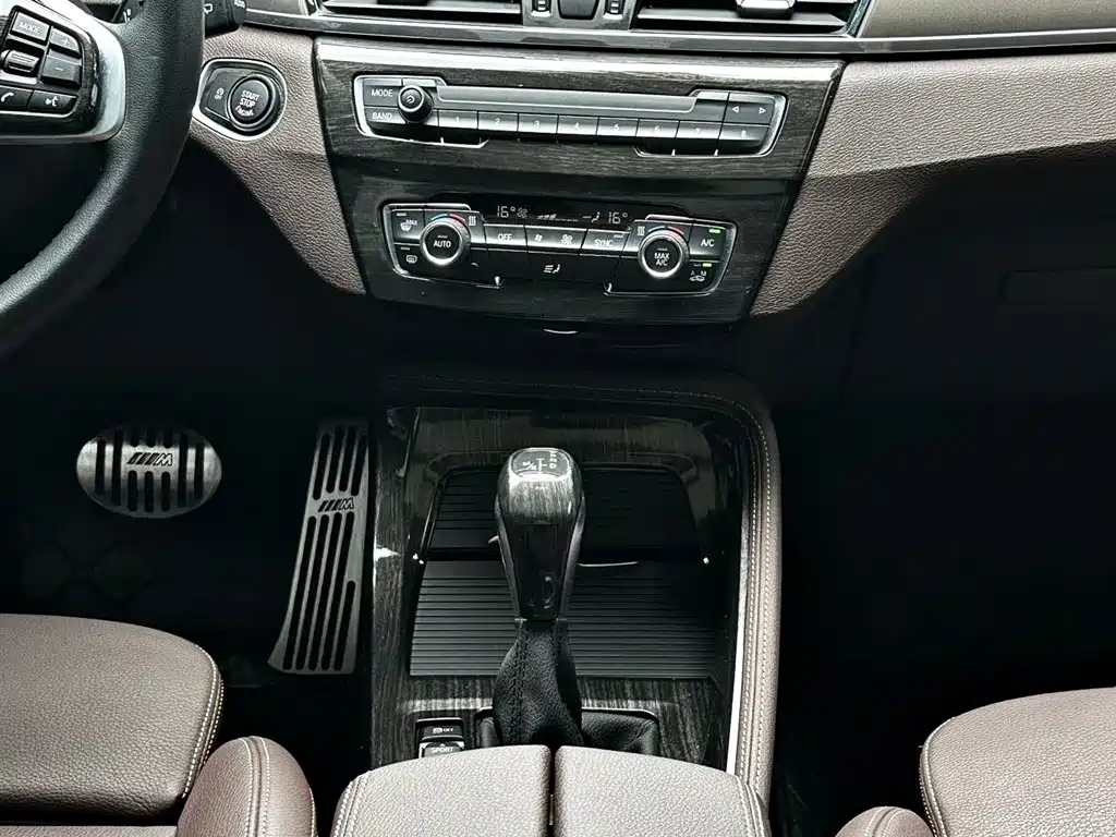BMW X1 2019 — фото 14