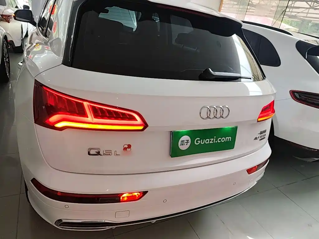 Audi Q5L 2020 — фото 6