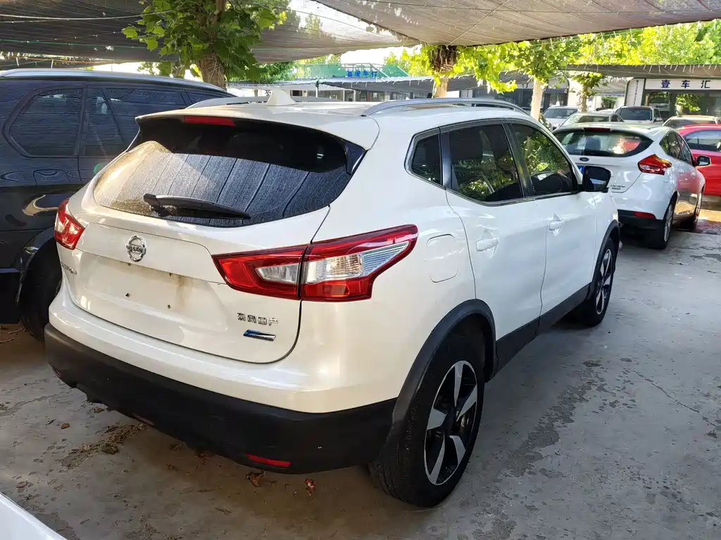 Nissan Qashqai 2017 — фото 11