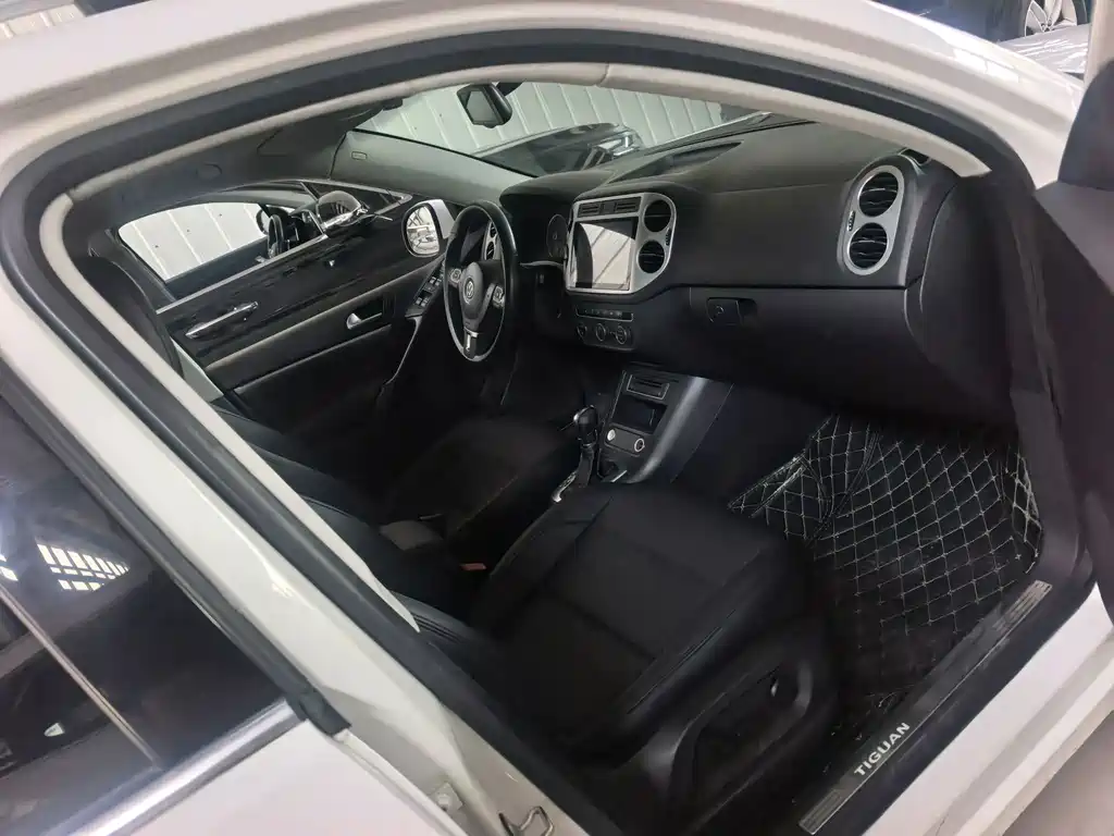 Volkswagen Tiguan 2015 — фото 18