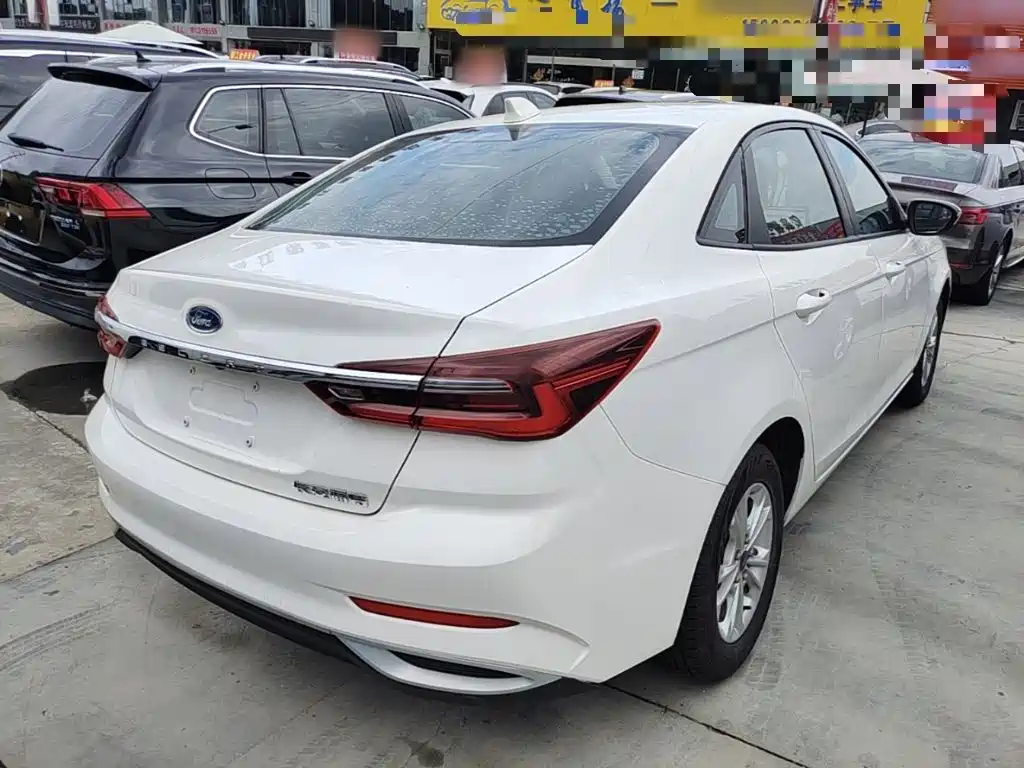 Ford Escort 2021